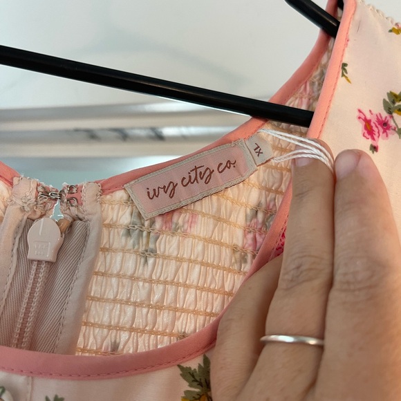 Ivy City Co Pink Ruched Tiered Sundress - Picture 5 of 8